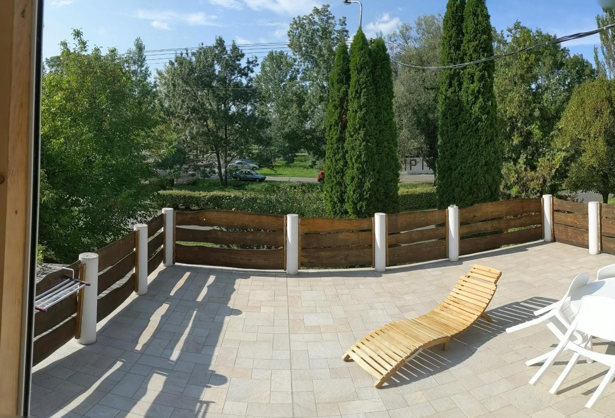 Appartments Hungaroland Balatonbereny Exterior photo